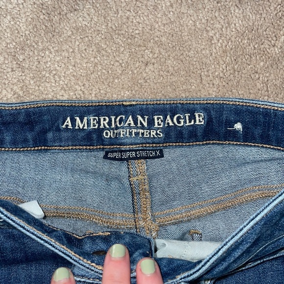 American Eagle ripped jeans - Picture 2 of 4